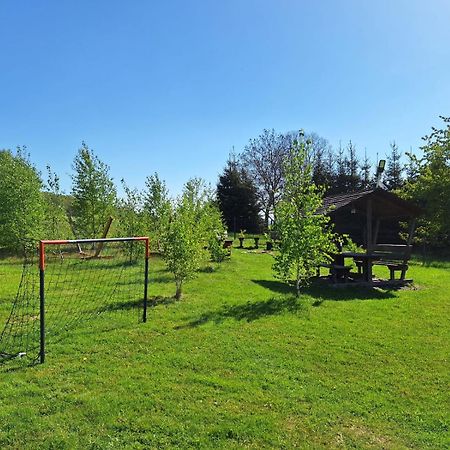 Camping, Zabierz Wlasny Namiot Kameralne Pole Namiotowe Z Basenem Kinem Plenerowym Miejscem Na Ognisko I Placem Zabaw Zywe Zwierzeta Agroturystyka Giebultow  외부 사진