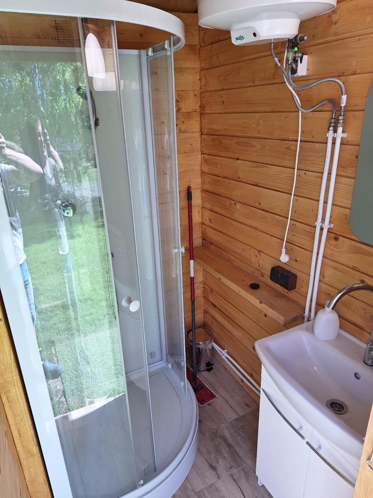 Camping, Zabierz Wlasny Namiot Kameralne Pole Namiotowe Z Basenem Kinem Plenerowym Miejscem Na Ognisko I Placem Zabaw Zywe Zwierzeta Agroturystyka Giebultow  외부 사진
